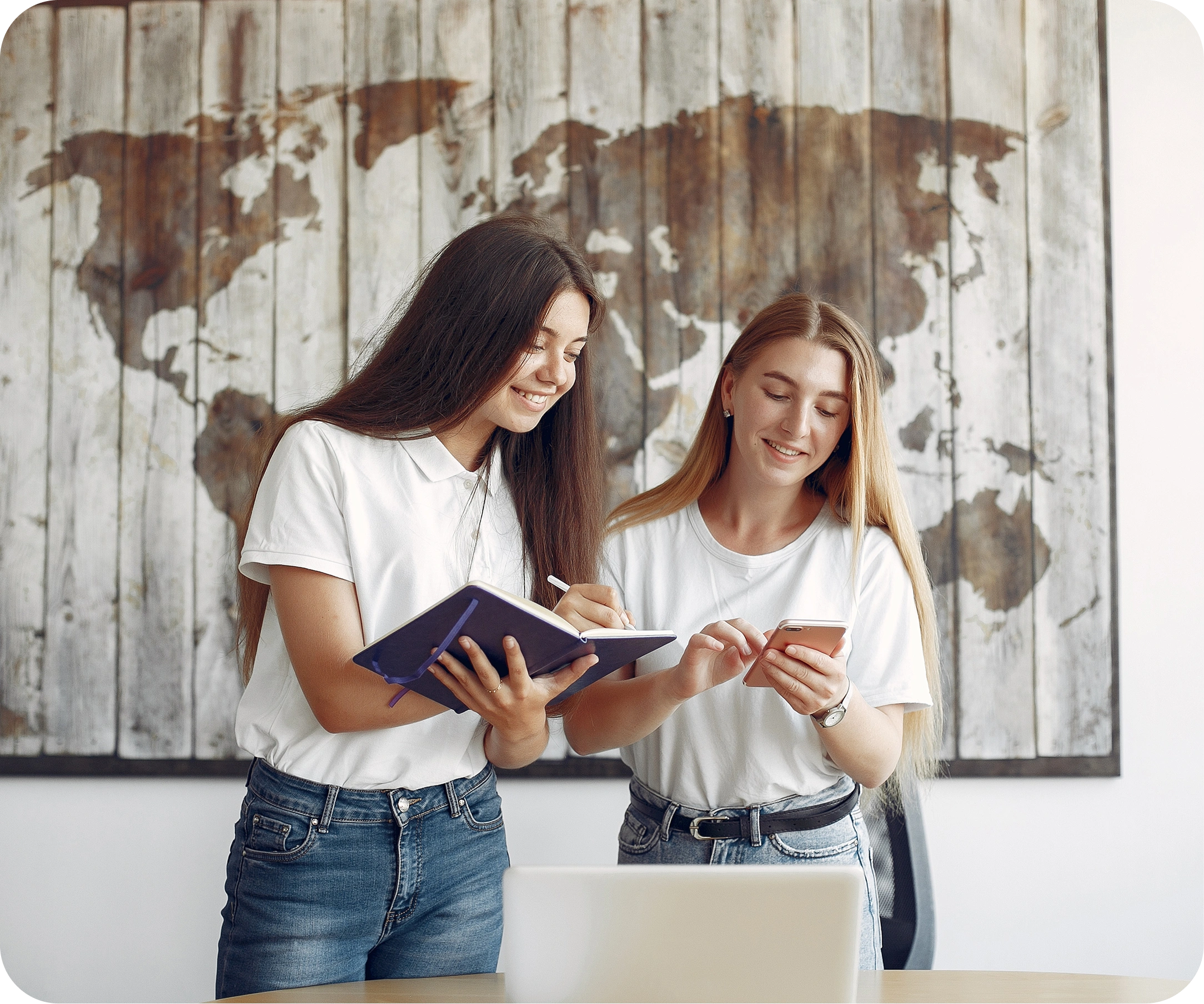 Image showing trusted migration consultants in Thodupuzha helping individuals achieve their Canadian and Australian visa dreams. Authored by Intelligen Immigration